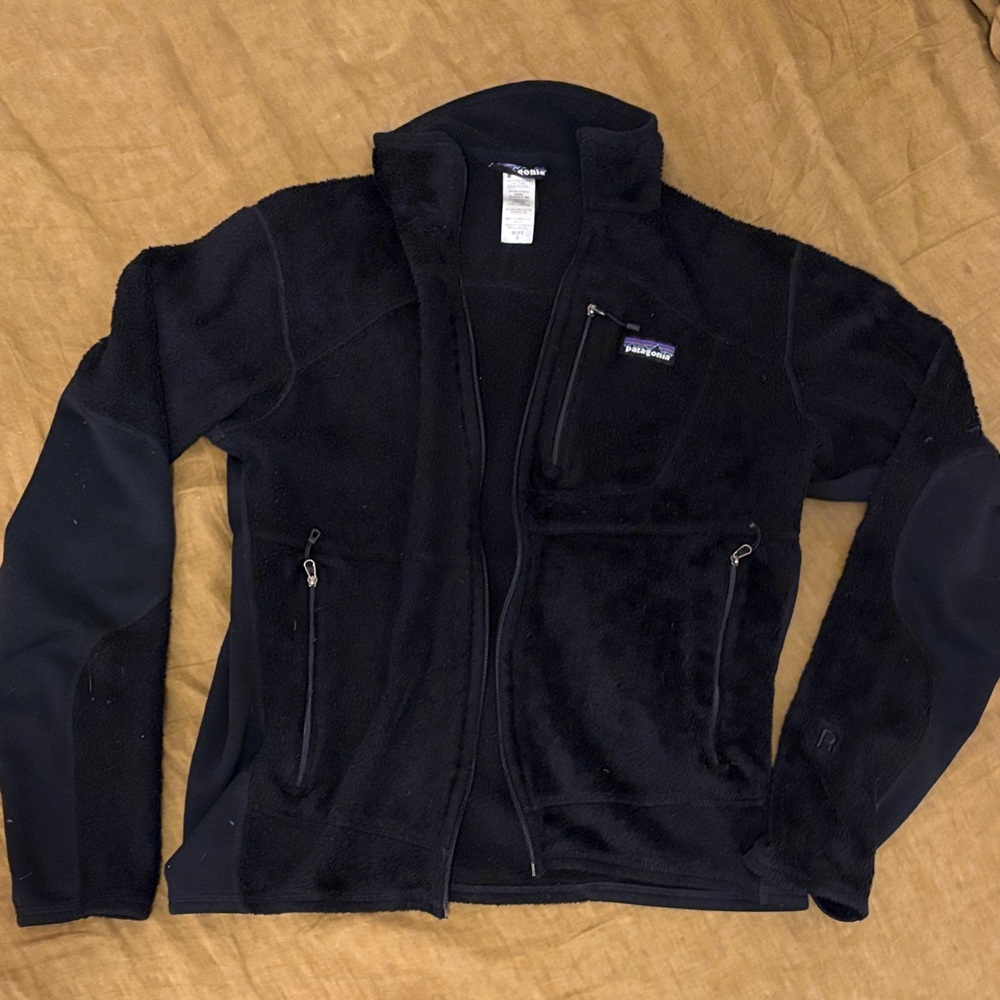 Black Fleece Jacket with Zipper Pockets